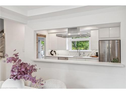 317 Guelph Line, Burlington, ON - Indoor Photo Showing Kitchen