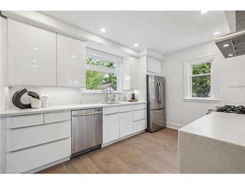 317 Guelph Line, Burlington, ON - Indoor Photo Showing Kitchen