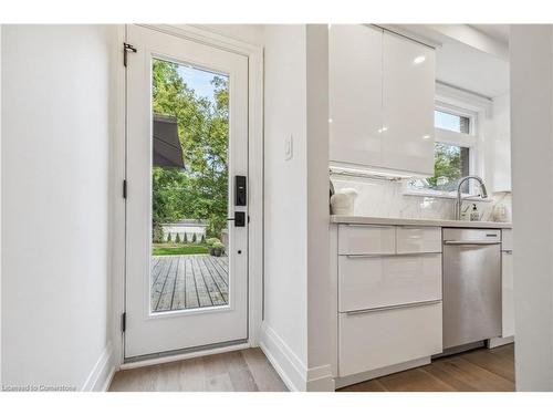 317 Guelph Line, Burlington, ON - Indoor Photo Showing Kitchen