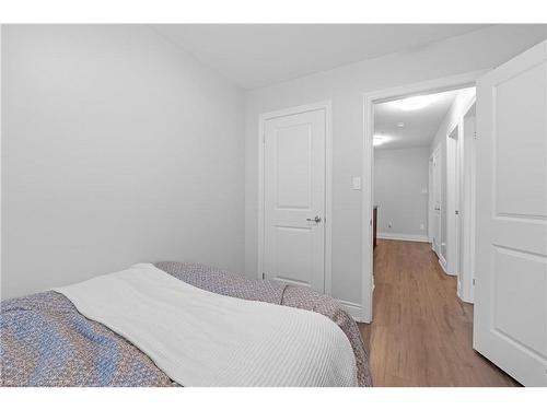 46 Borers Creek Circle, Waterdown, ON - Indoor Photo Showing Bedroom