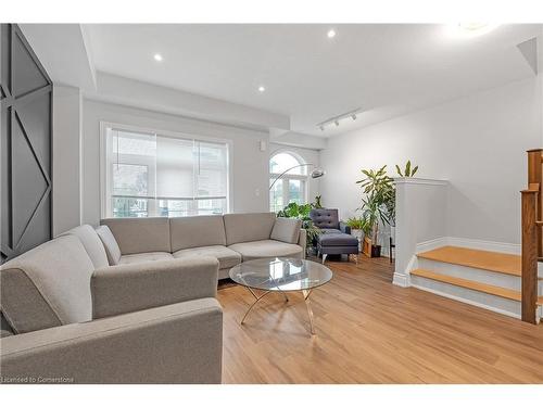 46 Borers Creek Circle, Waterdown, ON - Indoor Photo Showing Living Room