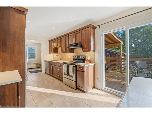 88 Rand Street, Stoney Creek, ON - Indoor Photo Showing Kitchen