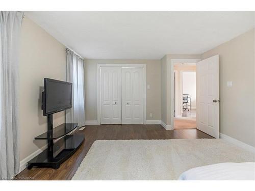 88 Rand Street, Stoney Creek, ON - Indoor Photo Showing Other Room