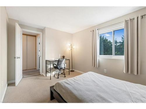 88 Rand Street, Stoney Creek, ON - Indoor Photo Showing Bedroom