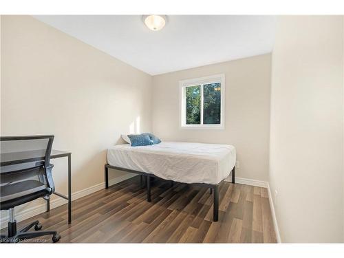 88 Rand Street, Stoney Creek, ON - Indoor Photo Showing Bedroom