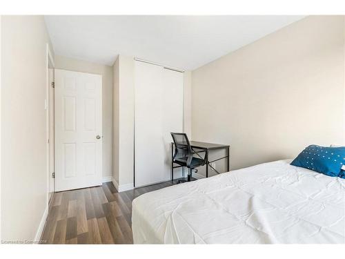 88 Rand Street, Stoney Creek, ON - Indoor Photo Showing Bedroom