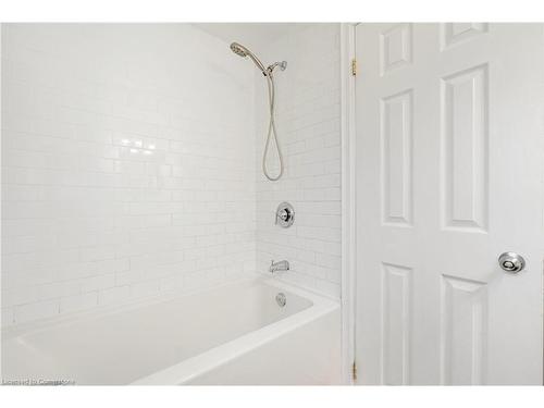 88 Rand Street, Stoney Creek, ON - Indoor Photo Showing Bathroom