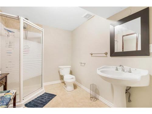 88 Rand Street, Stoney Creek, ON - Indoor Photo Showing Bathroom