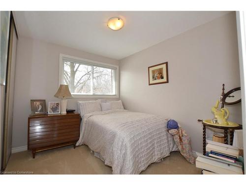 1-1564 Kerns Road, Burlington, ON - Indoor Photo Showing Bedroom