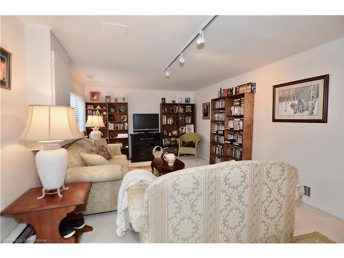 1-1564 Kerns Road, Burlington, ON - Indoor