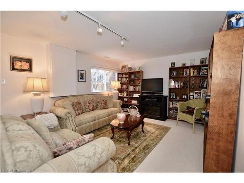 1-1564 Kerns Road, Burlington, ON - Indoor Photo Showing Living Room