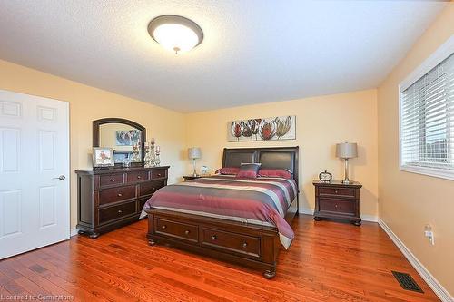 12 Edgehill Drive, Hamilton, ON - Indoor Photo Showing Bedroom