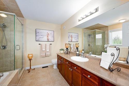 12 Edgehill Drive, Hamilton, ON - Indoor Photo Showing Bathroom