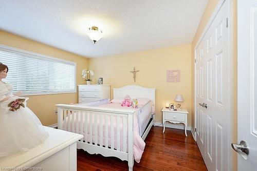 12 Edgehill Drive, Hamilton, ON - Indoor Photo Showing Bedroom