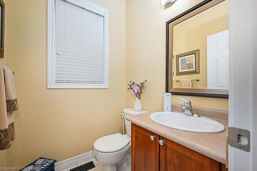 12 Edgehill Drive, Hamilton, ON - Indoor Photo Showing Bathroom