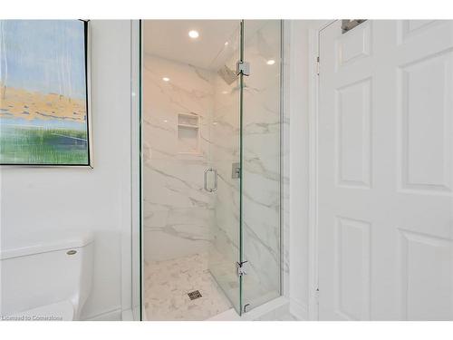 138 Lavender Drive, Ancaster, ON - Indoor Photo Showing Bathroom