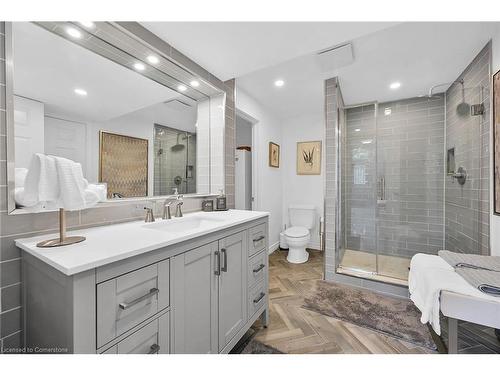 138 Lavender Drive, Ancaster, ON - Indoor Photo Showing Bathroom