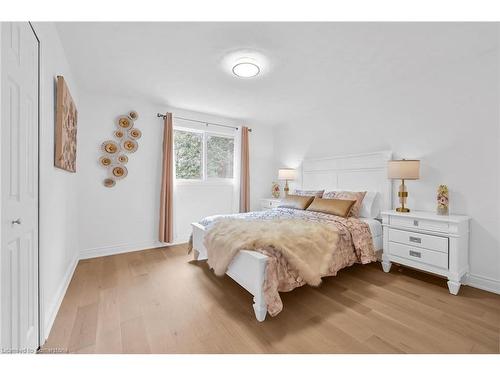 138 Lavender Drive, Ancaster, ON - Indoor Photo Showing Bedroom