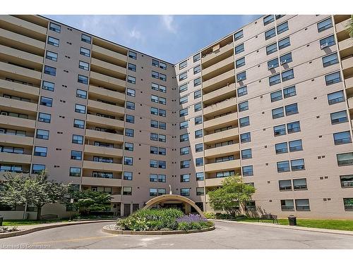 1003-700 Dynes Road, Burlington, ON - Outdoor With Balcony With Facade