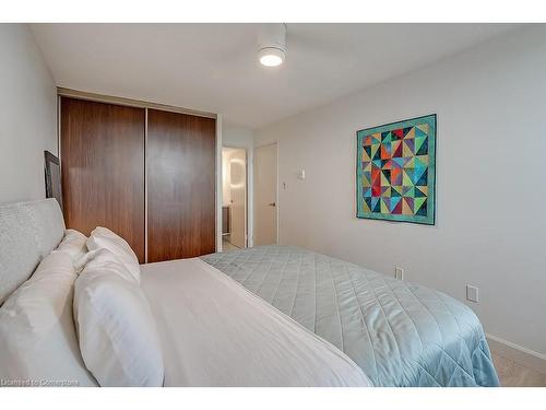 1003-700 Dynes Road, Burlington, ON - Indoor Photo Showing Bedroom