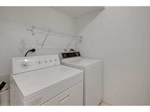 1003-700 Dynes Road, Burlington, ON - Indoor Photo Showing Laundry Room