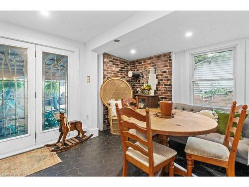 120 Gibson Avenue, Hamilton, ON - Indoor Photo Showing Dining Room