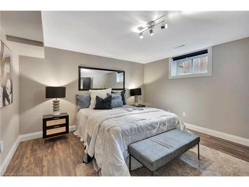 240 Parkside Drive, Waterdown, ON - Indoor Photo Showing Bedroom