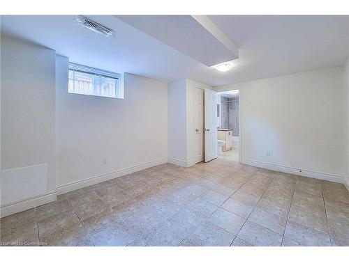 454 Mayzel Road, Burlington, ON - Indoor Photo Showing Other Room