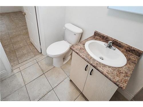 454 Mayzel Road, Burlington, ON - Indoor Photo Showing Bathroom