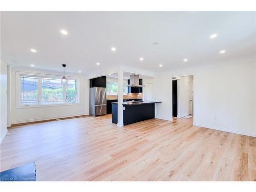 454 Mayzel Road, Burlington, ON - Indoor Photo Showing Other Room