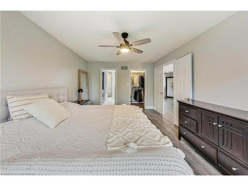 3 Aries Court, Hamilton, ON - Indoor Photo Showing Bedroom