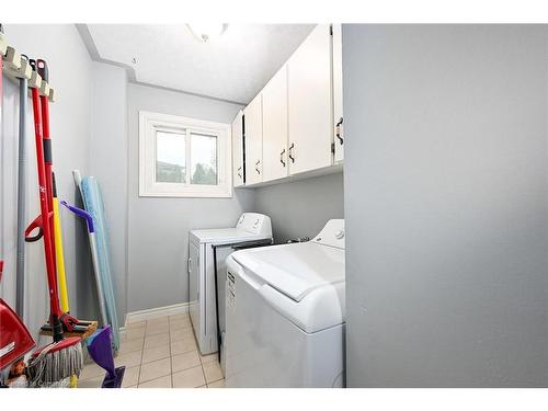 7 Osgoode Court, Hamilton, ON - Indoor Photo Showing Laundry Room