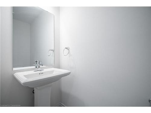 202-30 Times Square Boulevard, Hamilton, ON - Indoor Photo Showing Bathroom