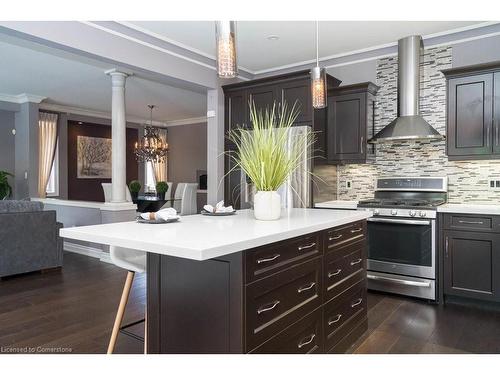 35 Holkham Avenue, Ancaster, ON - Indoor Photo Showing Kitchen With Upgraded Kitchen