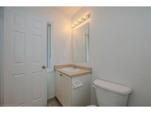 30-233 Duskywing Way, Oakville, ON - Indoor Photo Showing Bathroom