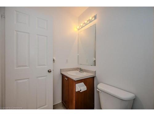 30-233 Duskywing Way, Oakville, ON - Indoor Photo Showing Bathroom