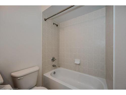 30-233 Duskywing Way, Oakville, ON - Indoor Photo Showing Bathroom