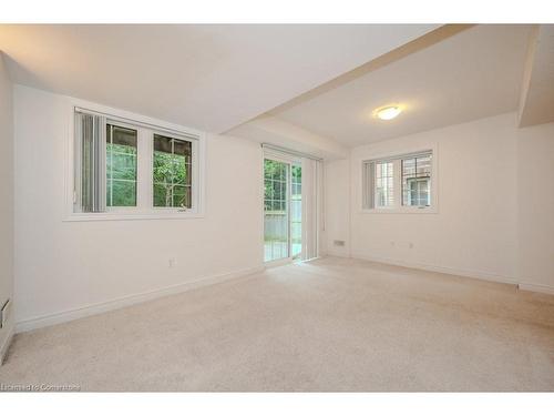 30-233 Duskywing Way, Oakville, ON - Indoor Photo Showing Other Room