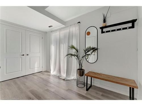 41 Radison Lane, Hamilton, ON - Indoor Photo Showing Other Room