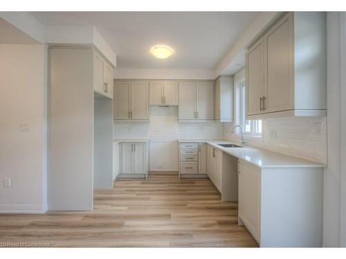 39-55 Tom Brown Drive, Paris, ON - Indoor Photo Showing Kitchen