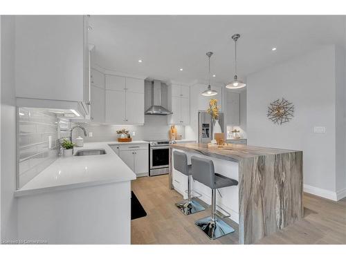 2025 Bakervilla Street, London, ON - Indoor Photo Showing Kitchen With Upgraded Kitchen