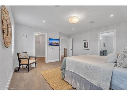 2025 Bakervilla Street, London, ON - Indoor Photo Showing Bedroom