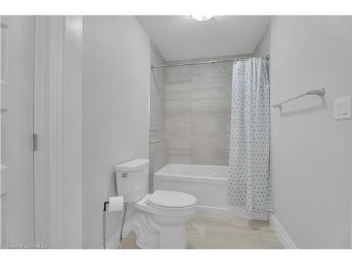 2025 Bakervilla Street, London, ON - Indoor Photo Showing Bathroom