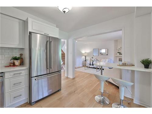 44 Killarney Court, Brampton, ON - Indoor Photo Showing Kitchen