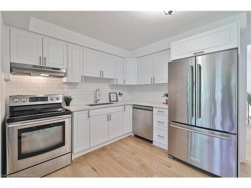 44 Killarney Court, Brampton, ON - Indoor Photo Showing Kitchen