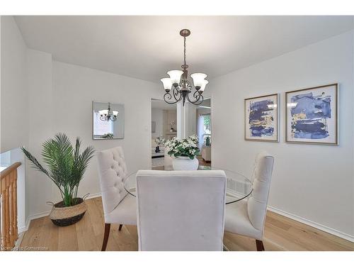 44 Killarney Court, Brampton, ON - Indoor Photo Showing Dining Room