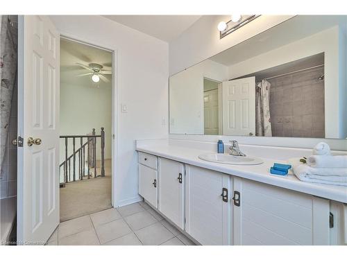 44 Killarney Court, Brampton, ON - Indoor Photo Showing Bathroom