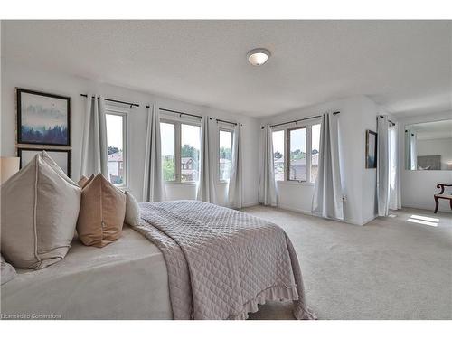 44 Killarney Court, Brampton, ON - Indoor Photo Showing Bedroom