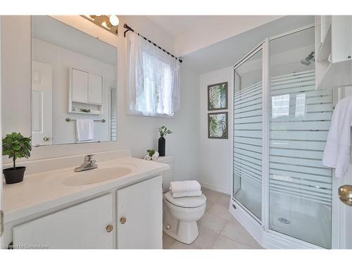 44 Killarney Court, Brampton, ON - Indoor Photo Showing Bathroom