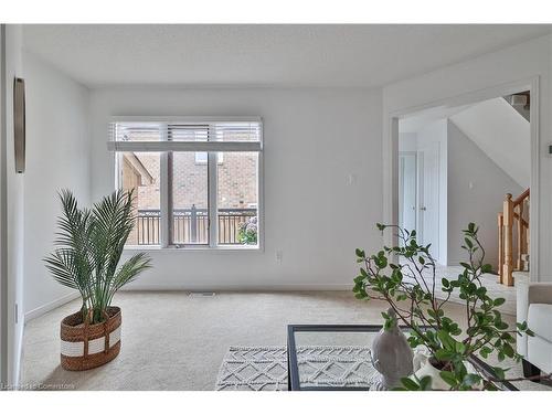 44 Killarney Court, Brampton, ON - Indoor Photo Showing Living Room